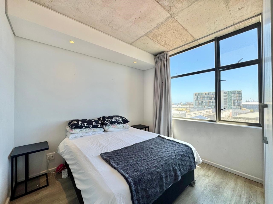 2 Bedroom Property for Sale in Woodstock Western Cape